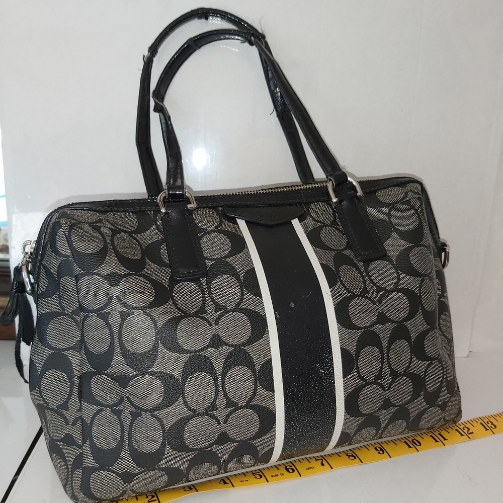 Coach Classic Logo Bag **100% AUTHENTIC**